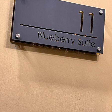 The Blueberry Hotel Pontypridd Kültér fotó