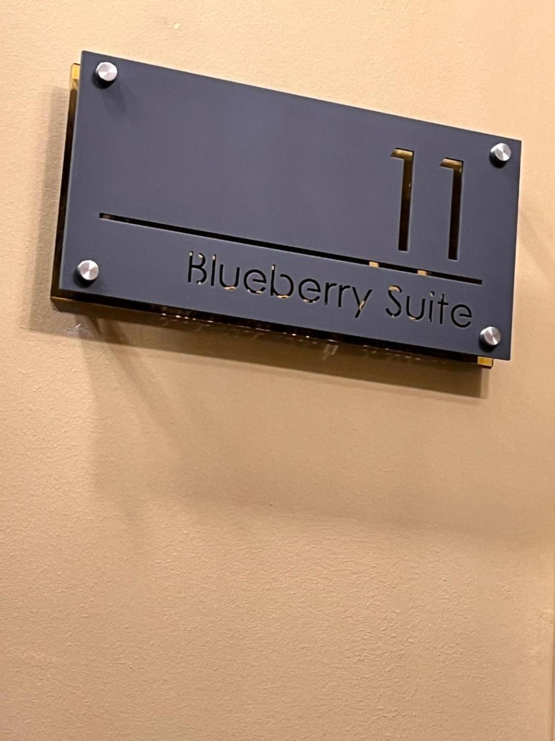 The Blueberry Hotel Pontypridd Kültér fotó
